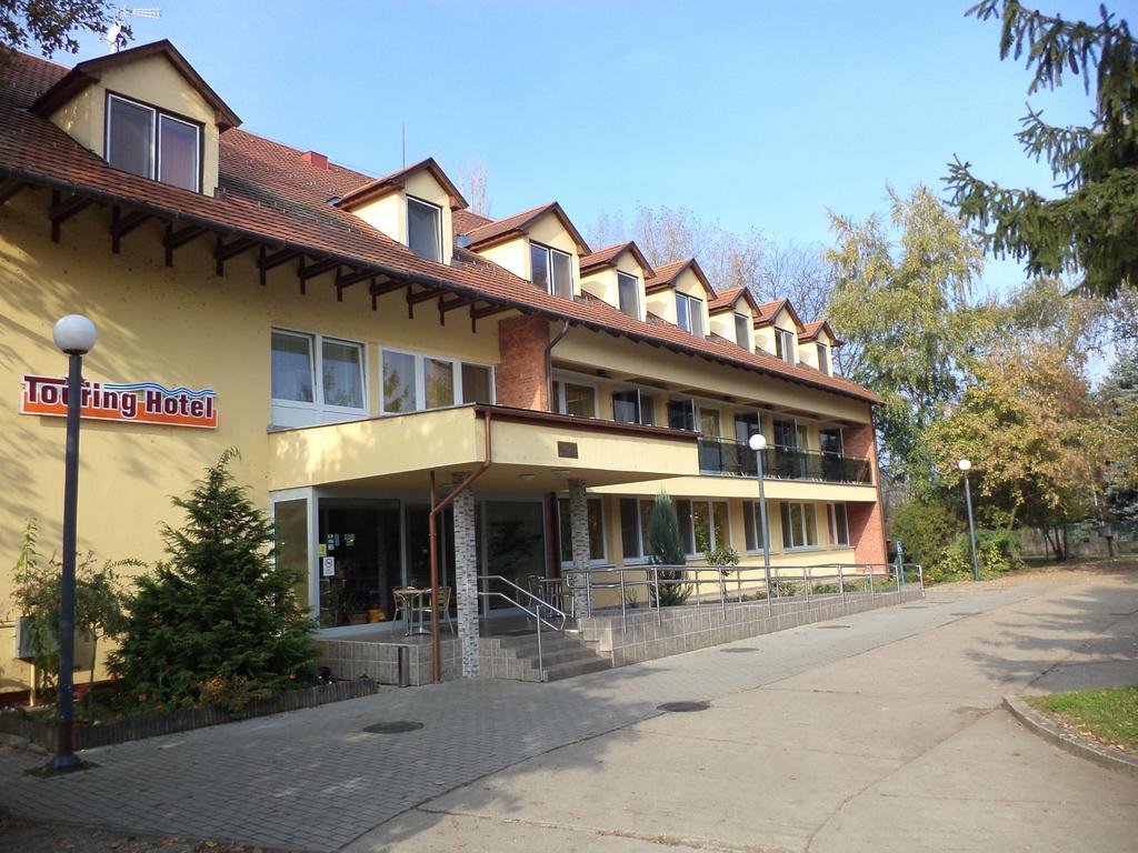 Touring Hotel Berekfürdő Eksteriør billede